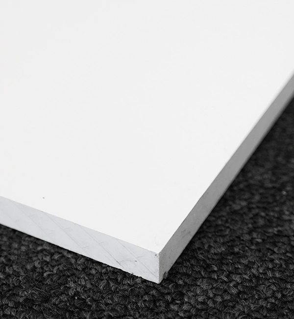 Plastskiva PELD 3000x1200x6 mm Vit RAL 9003 - 41717-1200