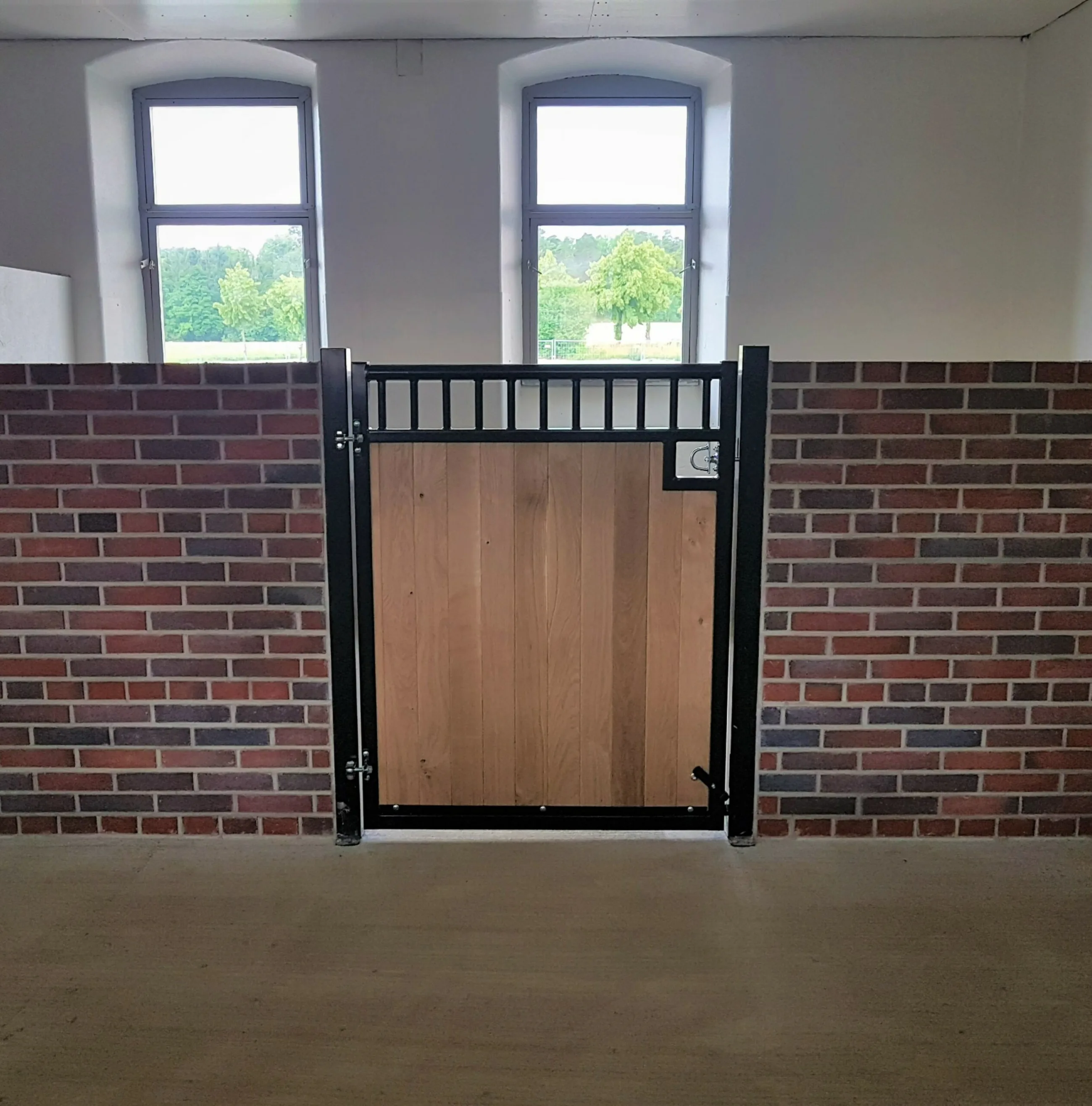 Slaggrind3 Mur V Komplett med Stolpar Brun Plast - 12061Q-V-E32