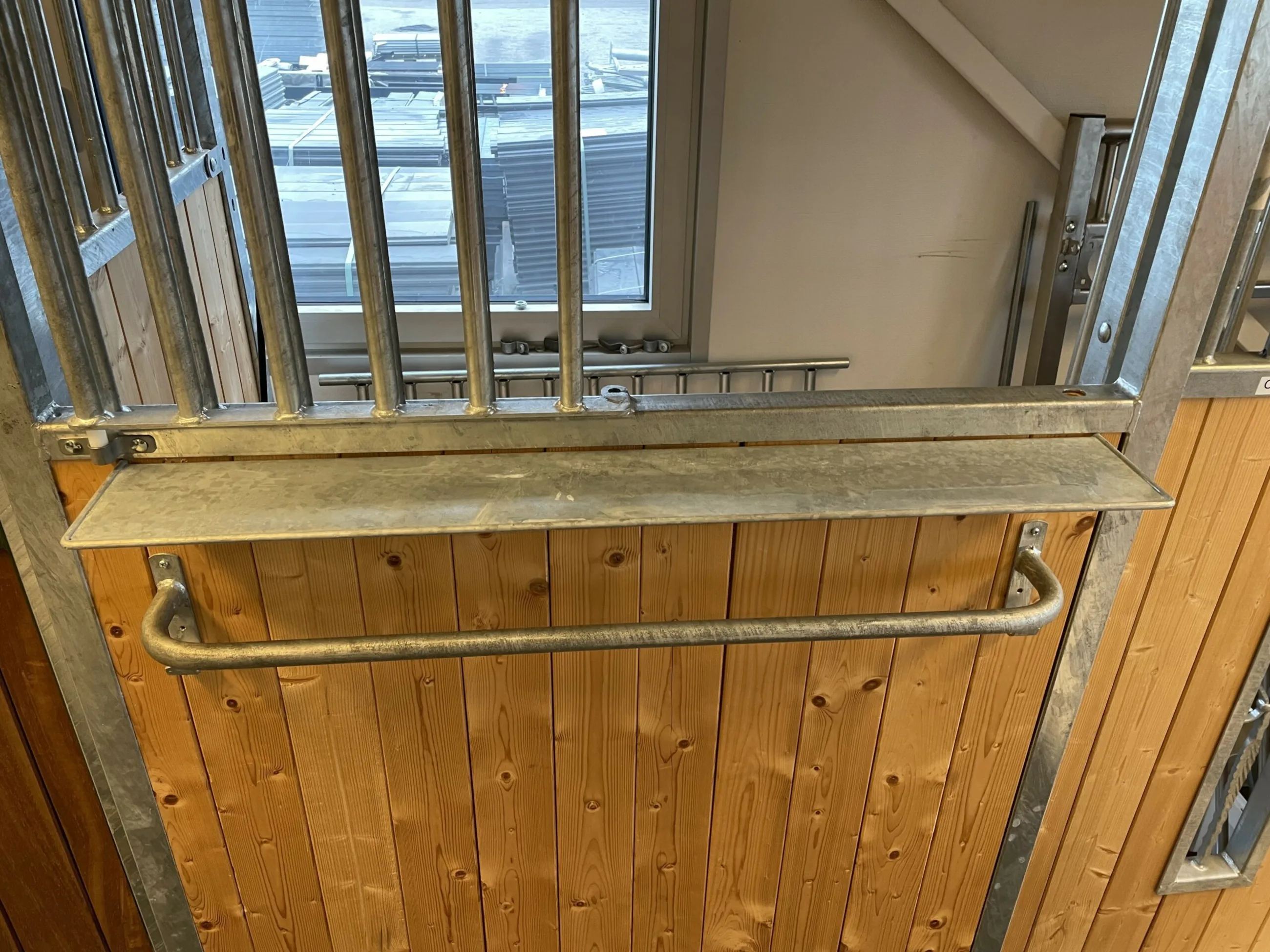 Skydd till Täckeshängare 1050x150 med skruv - Bild 3