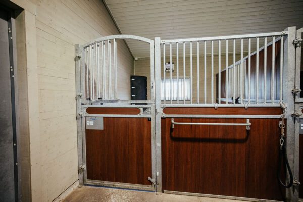 Janslundfront med Delad Slagdörr - Bild 12